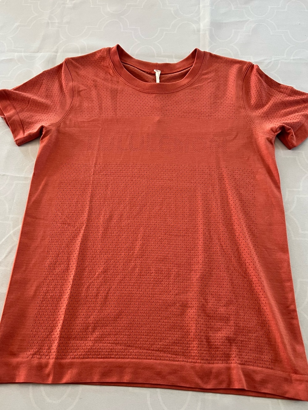 Lululemon Breeze By Short Sleeve Women’s 6 Orange/Rustic Coral Vented Breathable
